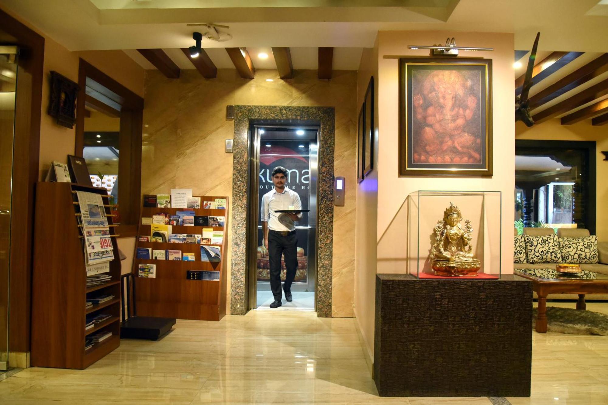 Kumari Boutique Hotel Катманду Экстерьер фото